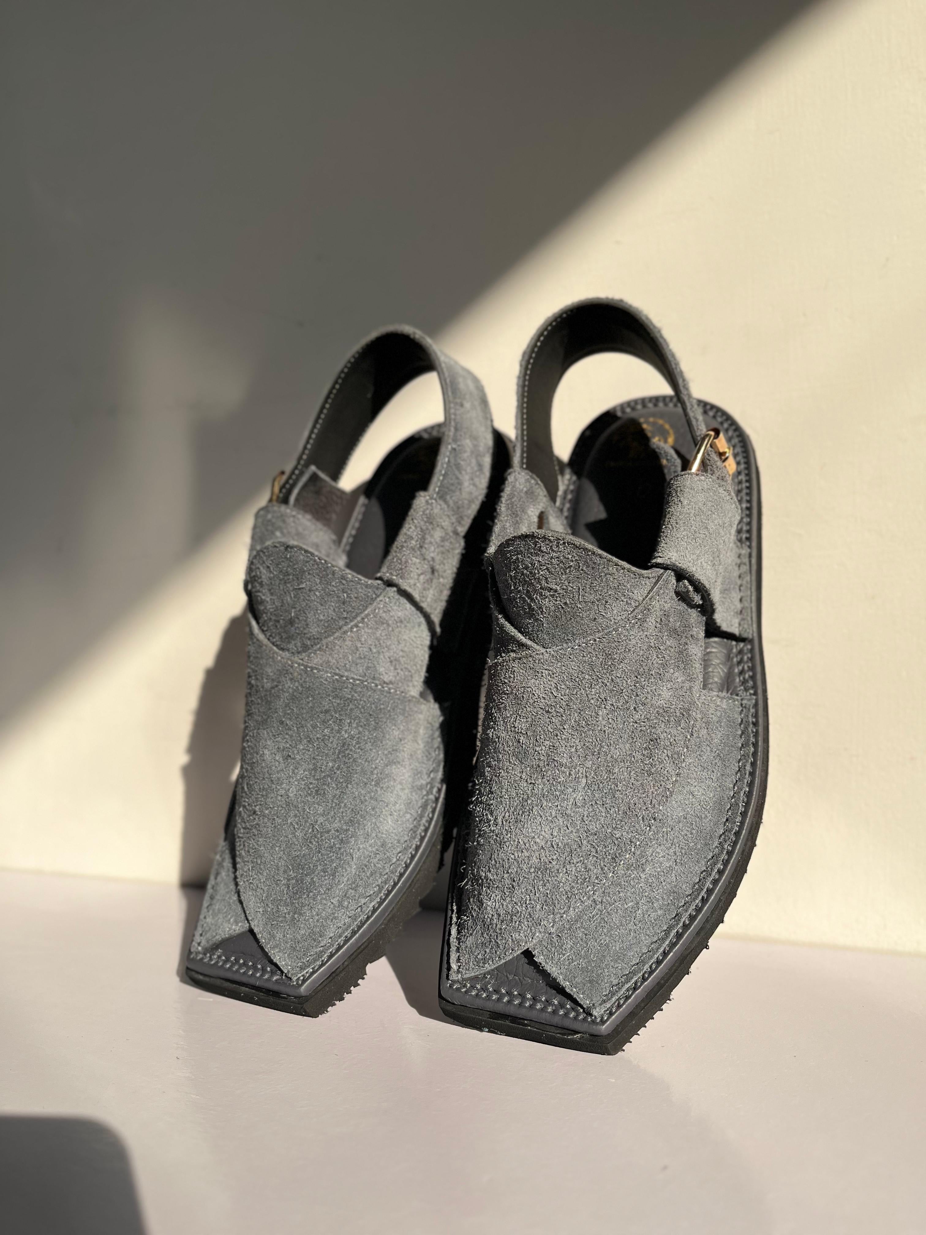 Air Kaptan Ash Gray (Medicated Sole)