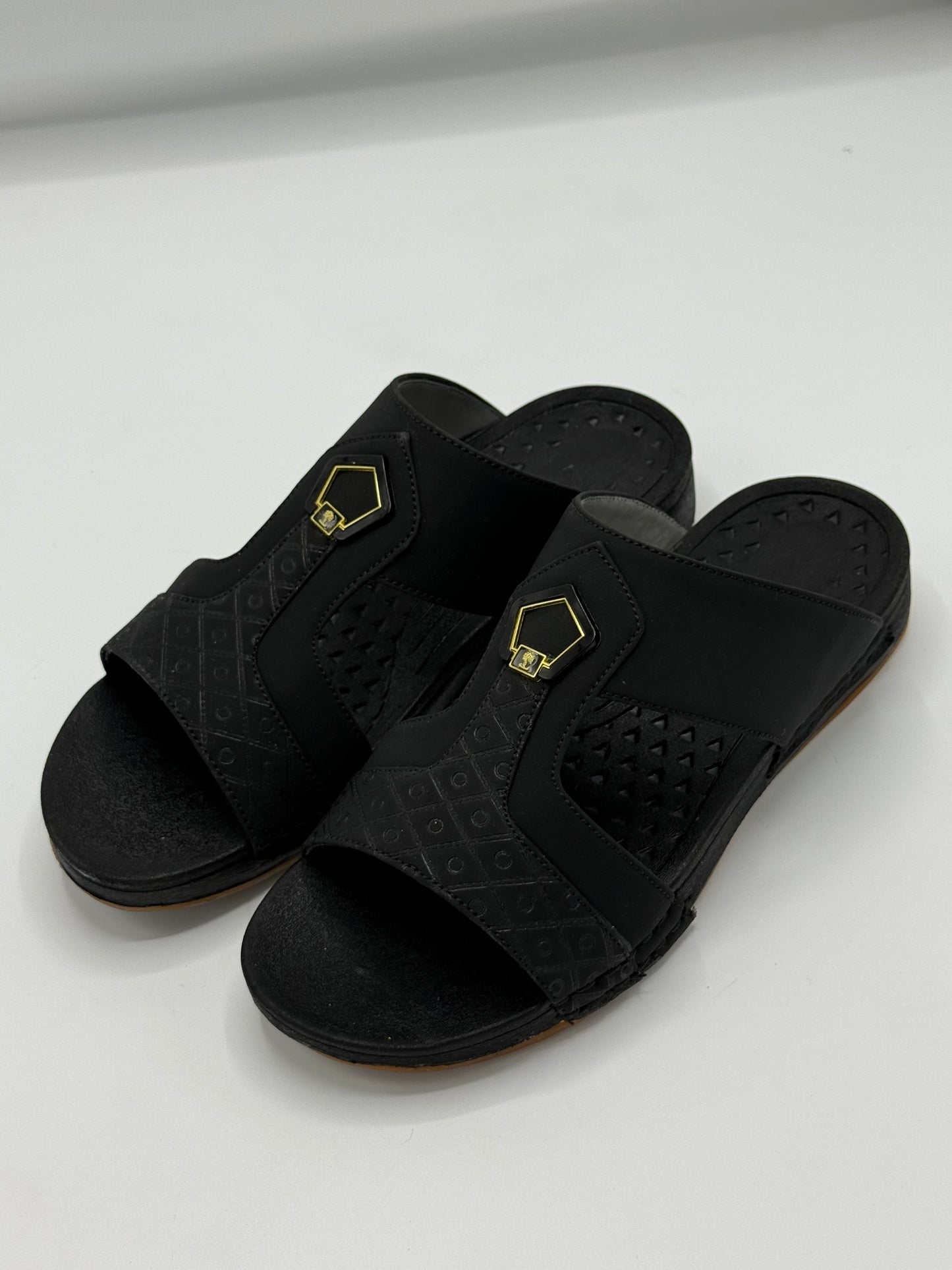 Arabic Medicated Chappal (Black)