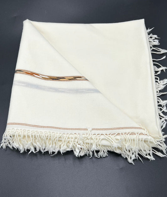 Barveza Special Woollen Shwal White(Price 15 Thousand)